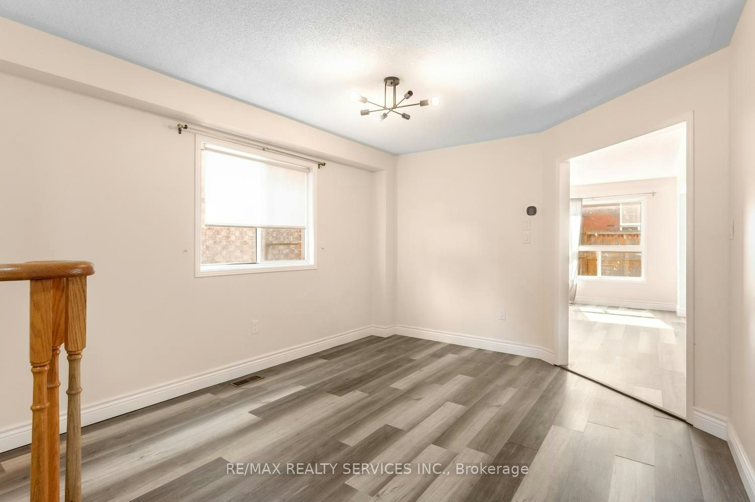 4 Farthingale Crescent, Brampton, ON, L7A 1R3 - 6