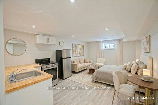 Studio Bsmt-130 Duncanwoods Drive, Toronto, ON, M9L 2E1 - 2