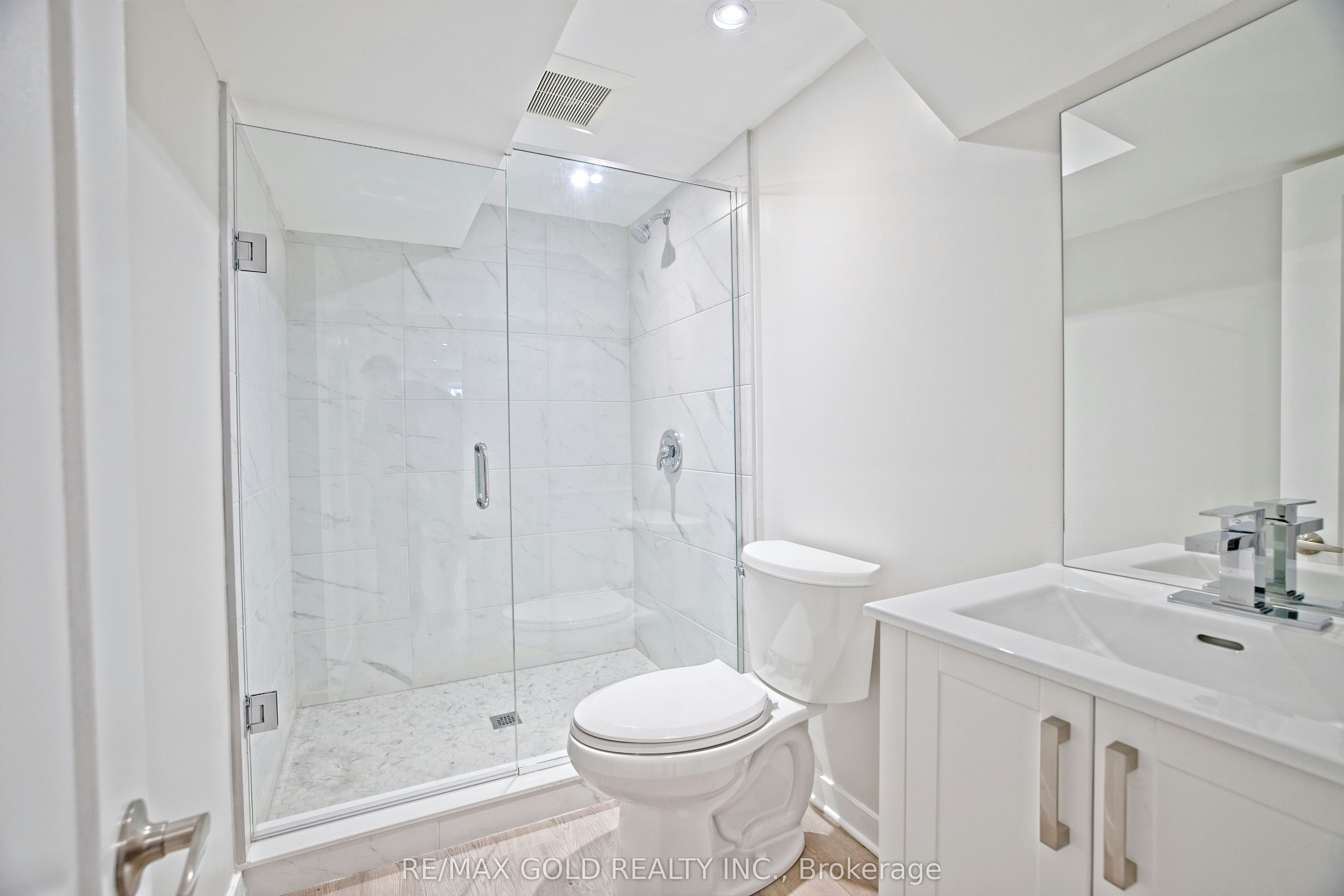 Studio Bsmt-130 Duncanwoods Drive, Toronto, ON, M9L 2E1 - 5