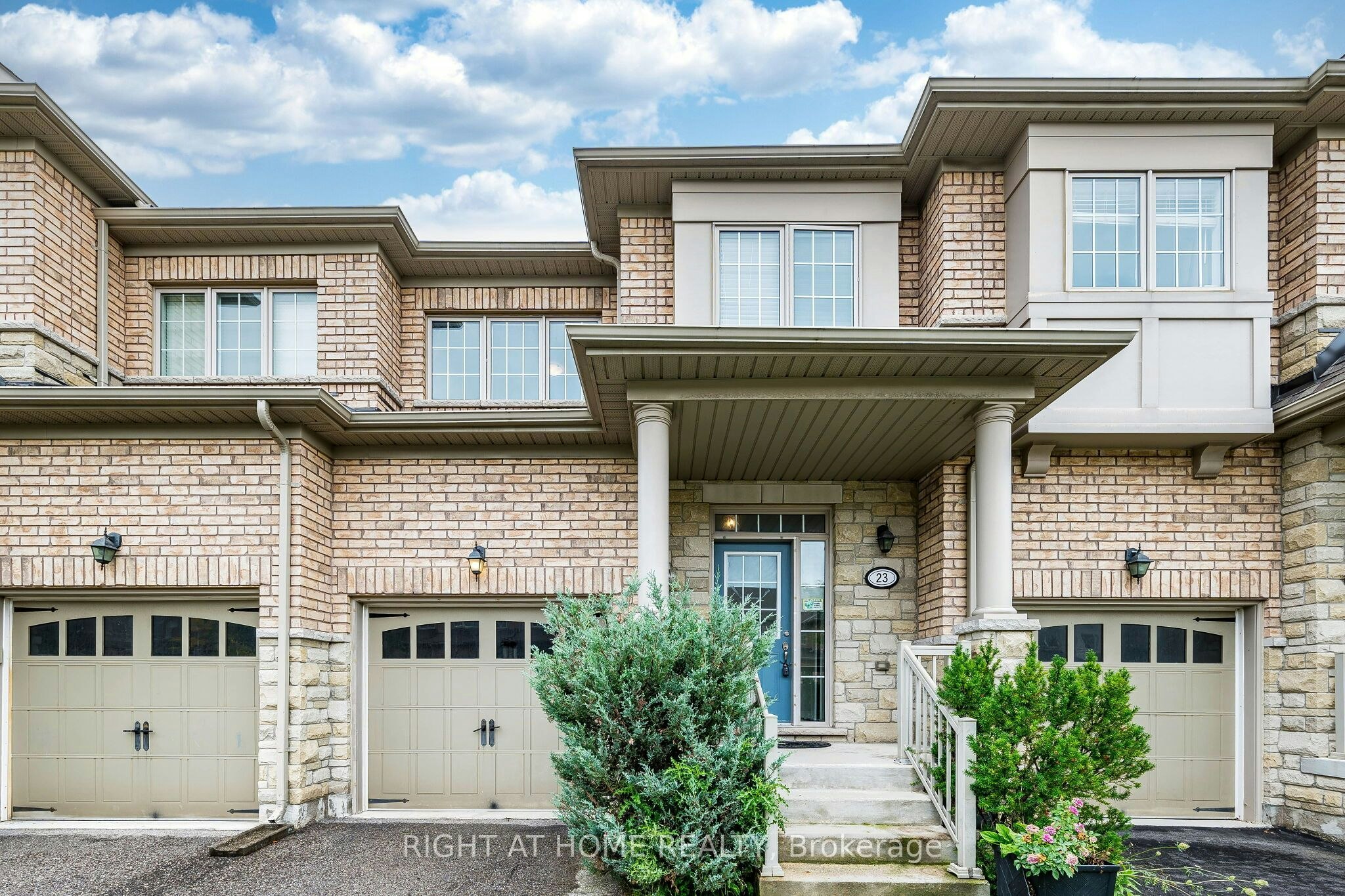 23 Coastline Drive, Brampton, ON, L6Y 0T5
