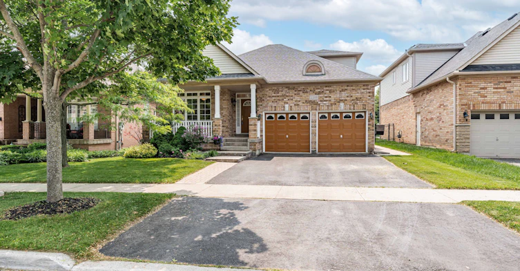 2210 Tiger Road, Burlington, ON, L7M 4W9