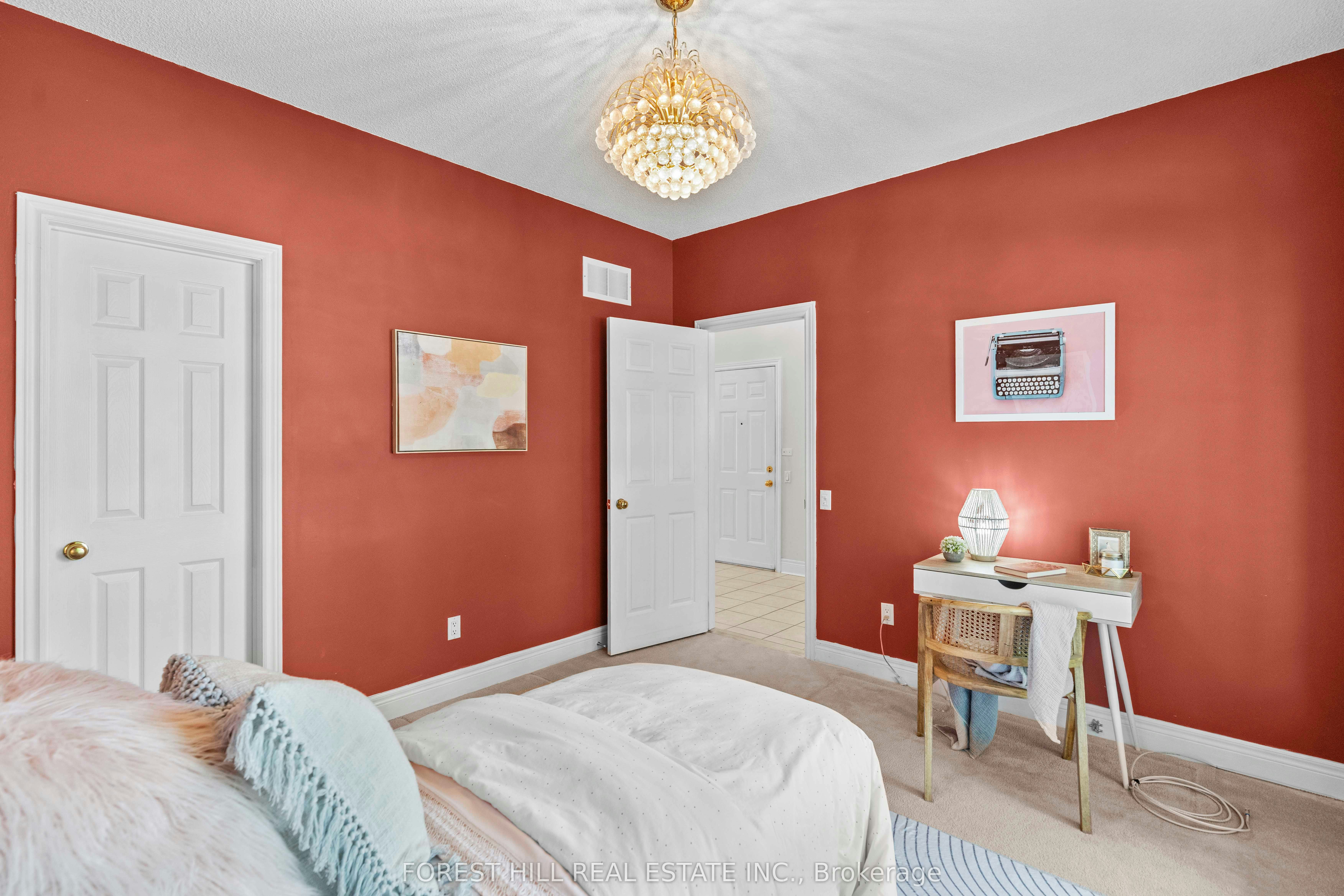 2210 Tiger Road, Burlington, ON, L7M 4W9 - 5