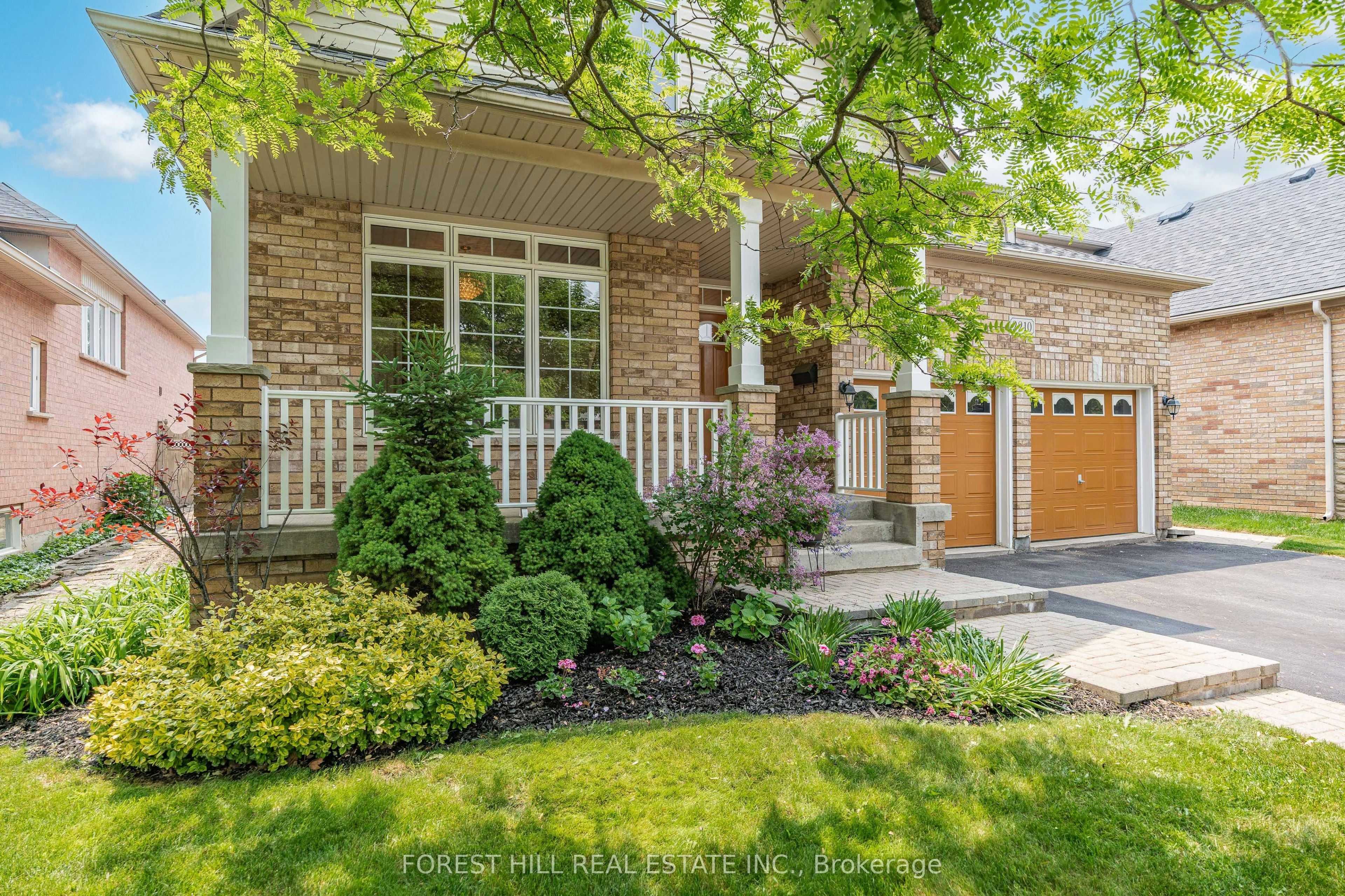2210 Tiger Road, Burlington, ON, L7M 4W9 - 2