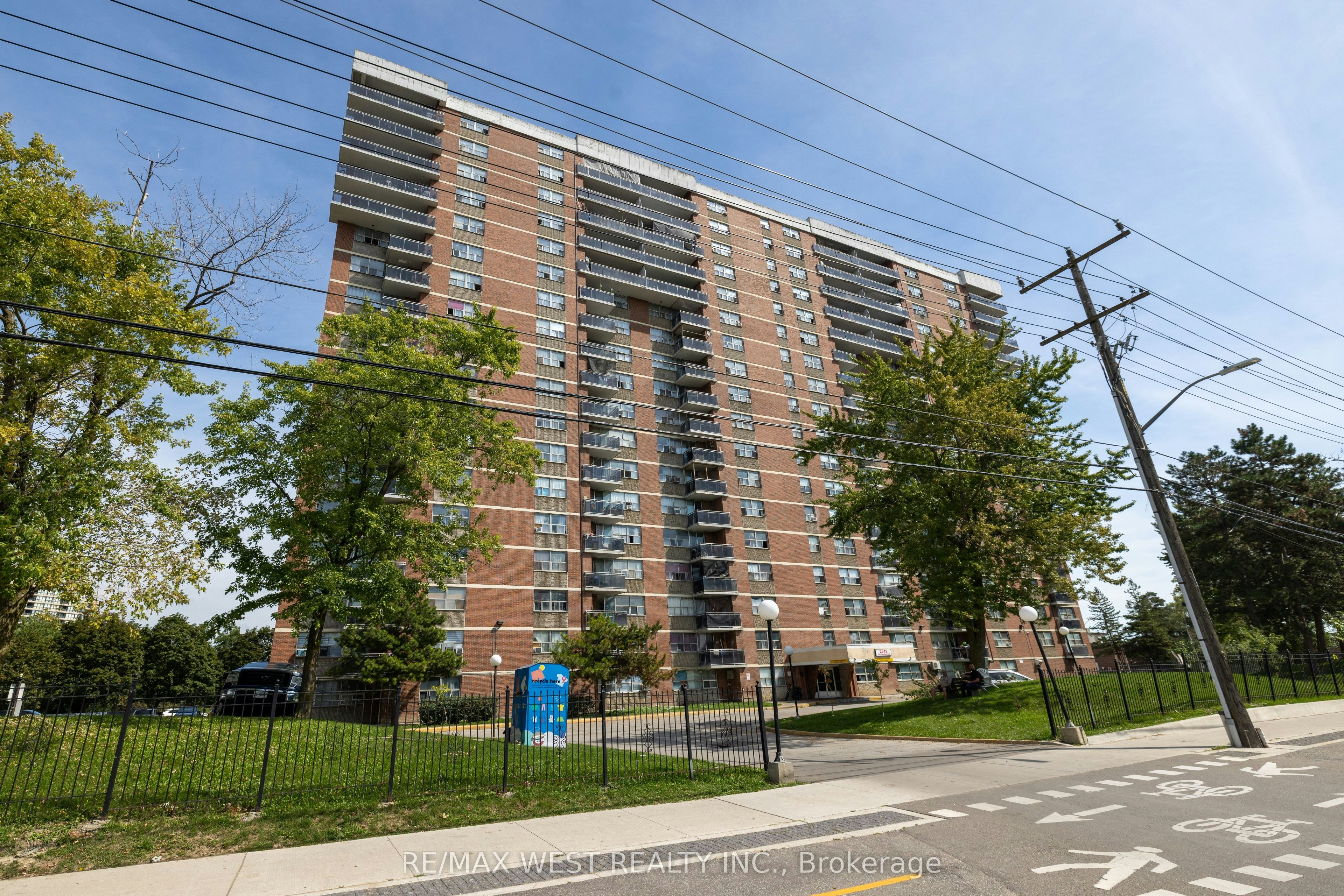 506-2645 Kipling Avenue, Toronto, ON, M9V 3S6