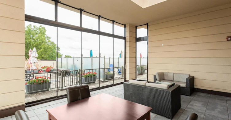 302-205 Lakeshore Road W, Oakville, ON, L6K 0H8 - 10