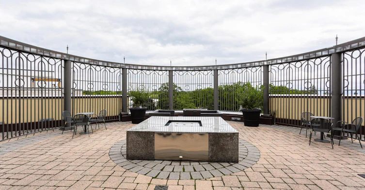 302-205 Lakeshore Road W, Oakville, ON, L6K 0H8 - 33