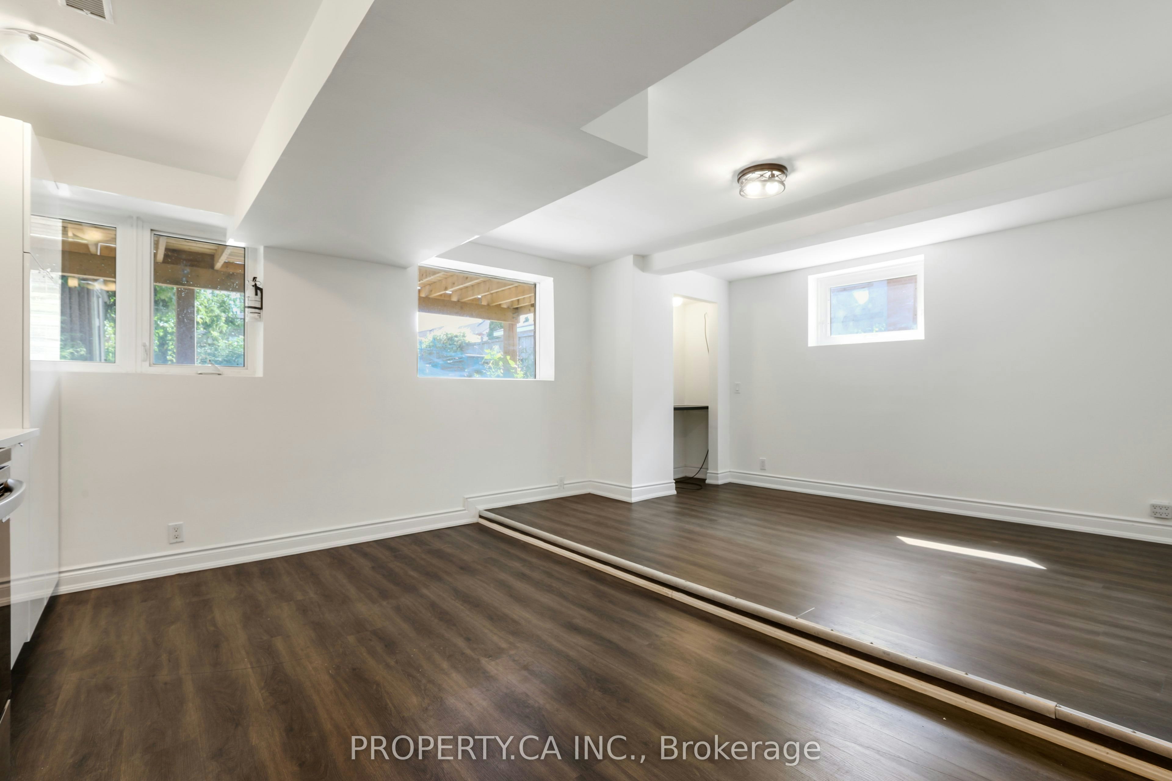 2-121 Melrose Street, Toronto, ON, M8Y 1B4 - 6