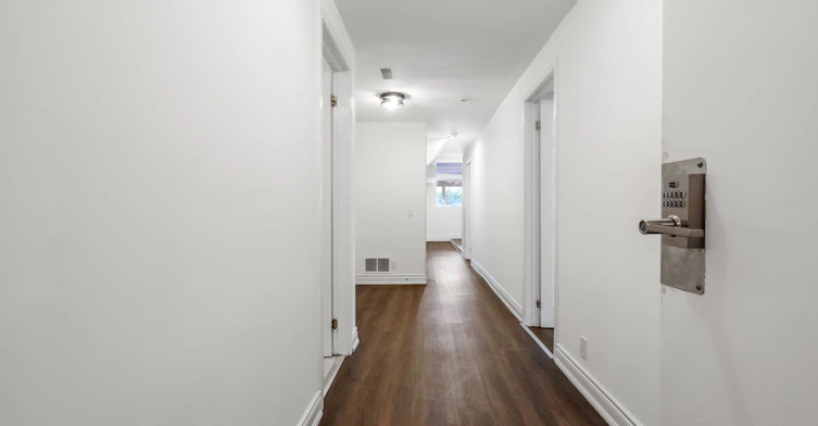 2-121 Melrose Street, Toronto, ON, M8Y 1B4 - 9