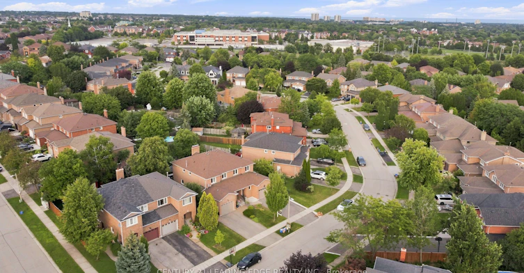183 Hopewell Road, Oakville, ON, L6H 5Y9
