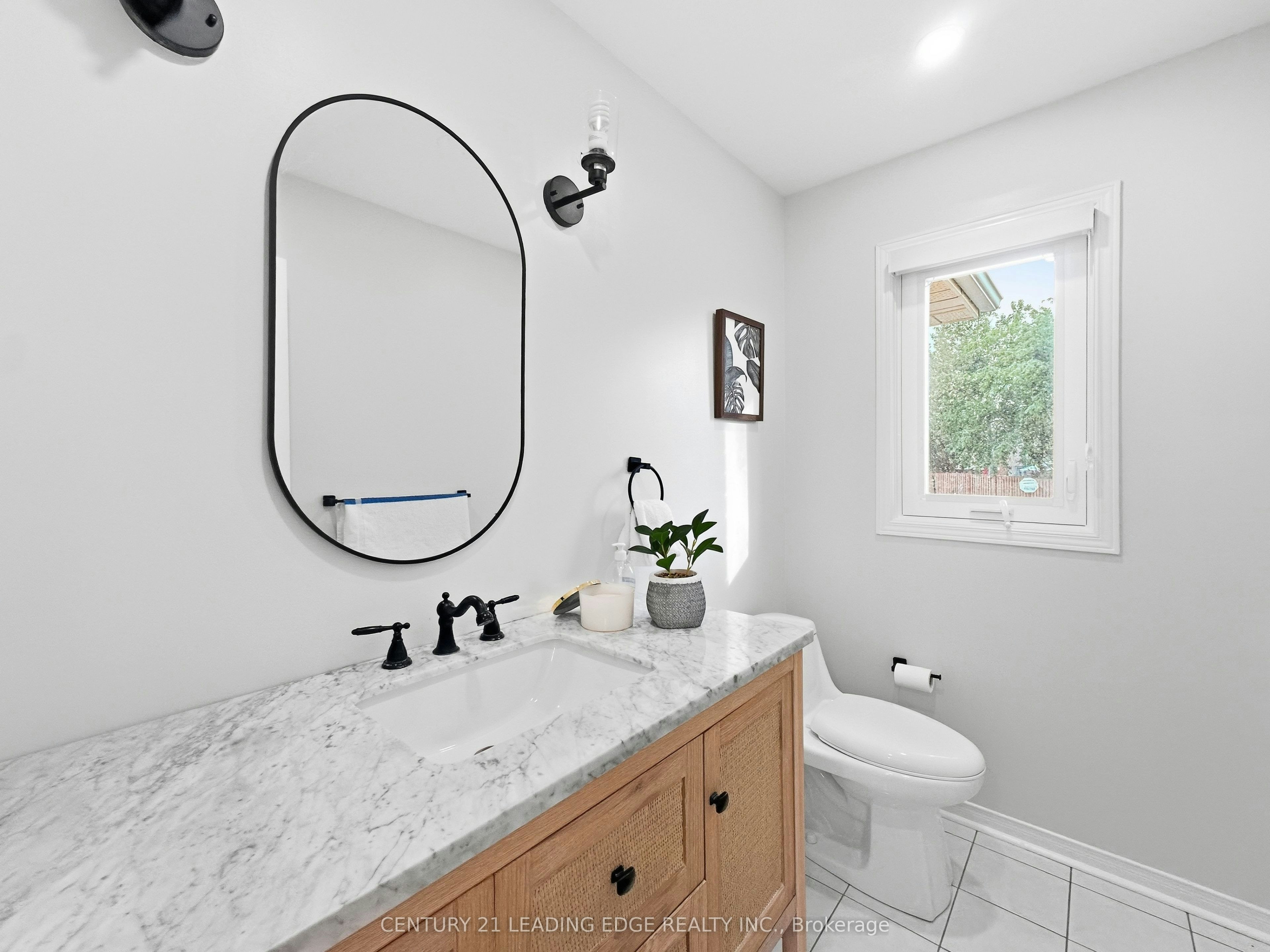 183 Hopewell Road, Oakville, ON, L6H 5Y9 - 8