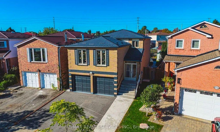 4322 Waterford Crescent