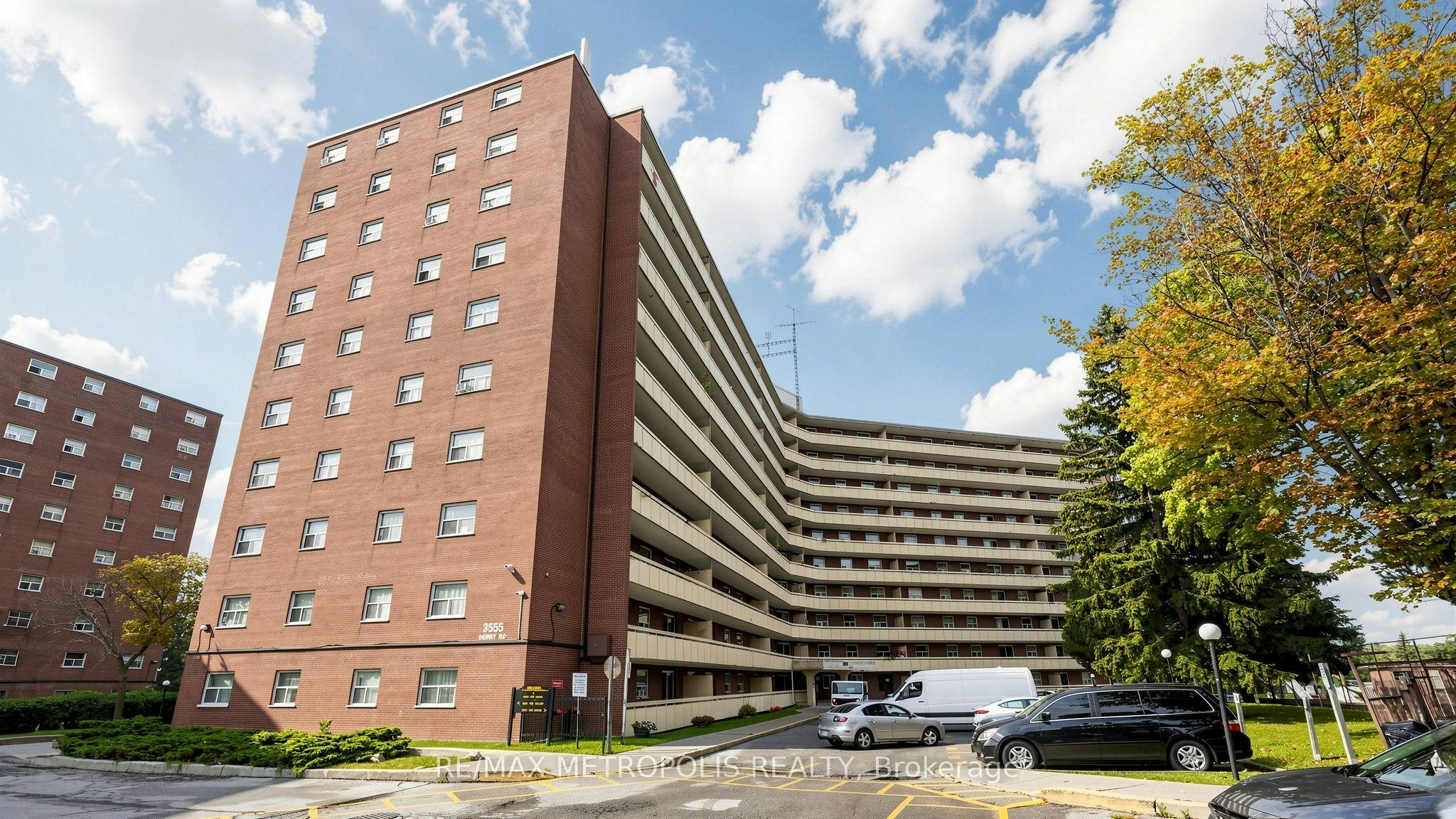 1006-3555 Derry Road E, Mississauga, ON, L4T 1B2