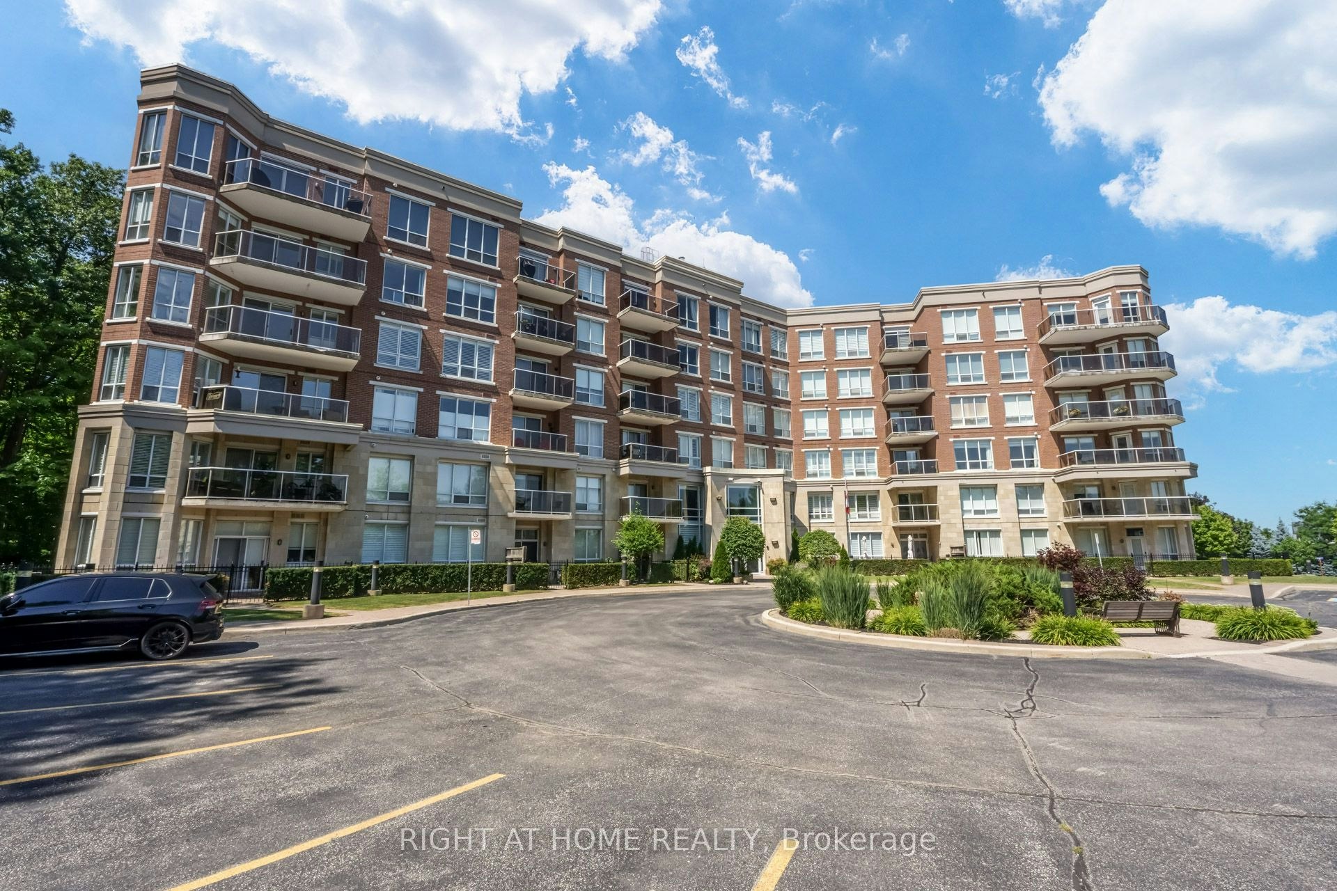 483 Faith Avenue, Mississauga, ON, L5R 0A1