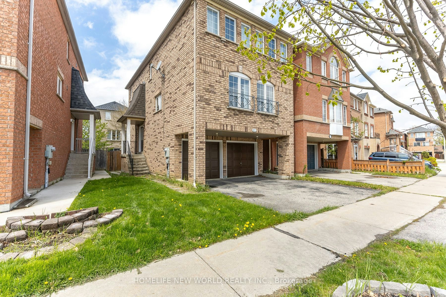 12 Touchstone Drive, Toronto, ON, M6M 5L2