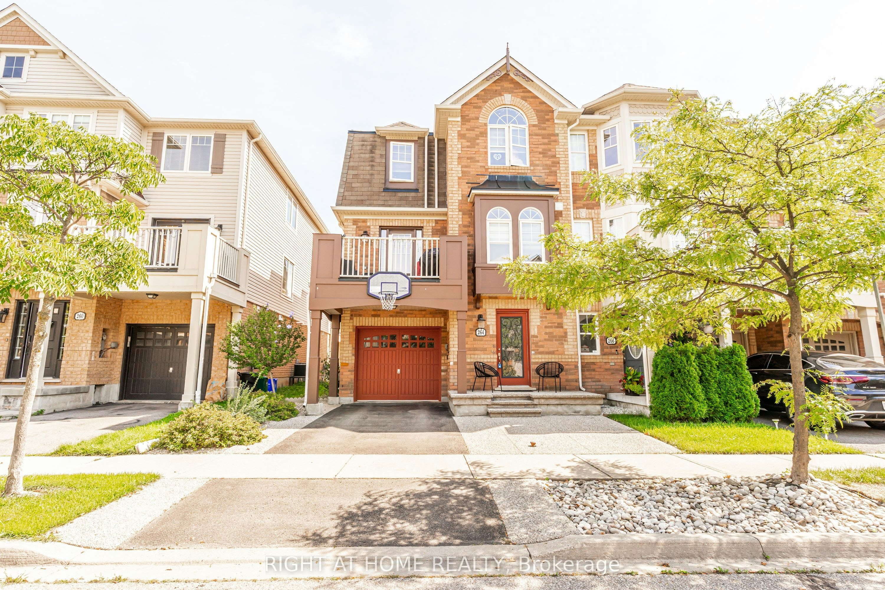 264 Wetenhall Landing, Milton, ON, L9T 7B7