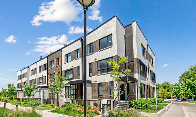2-40 Ed Clark Gardens