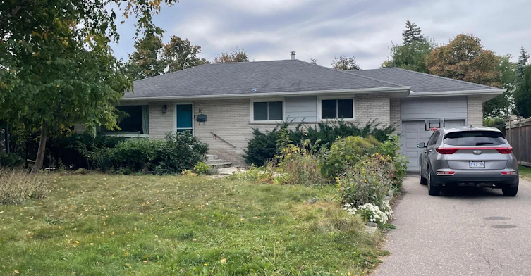 16 Plainsman Road, Mississauga, ON, L5N 1C5