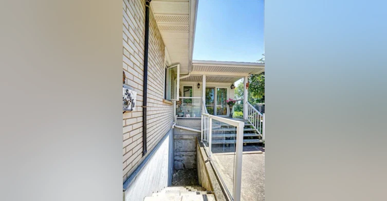 16 Plainsman Road, Mississauga, ON, L5N 1C5 - 16