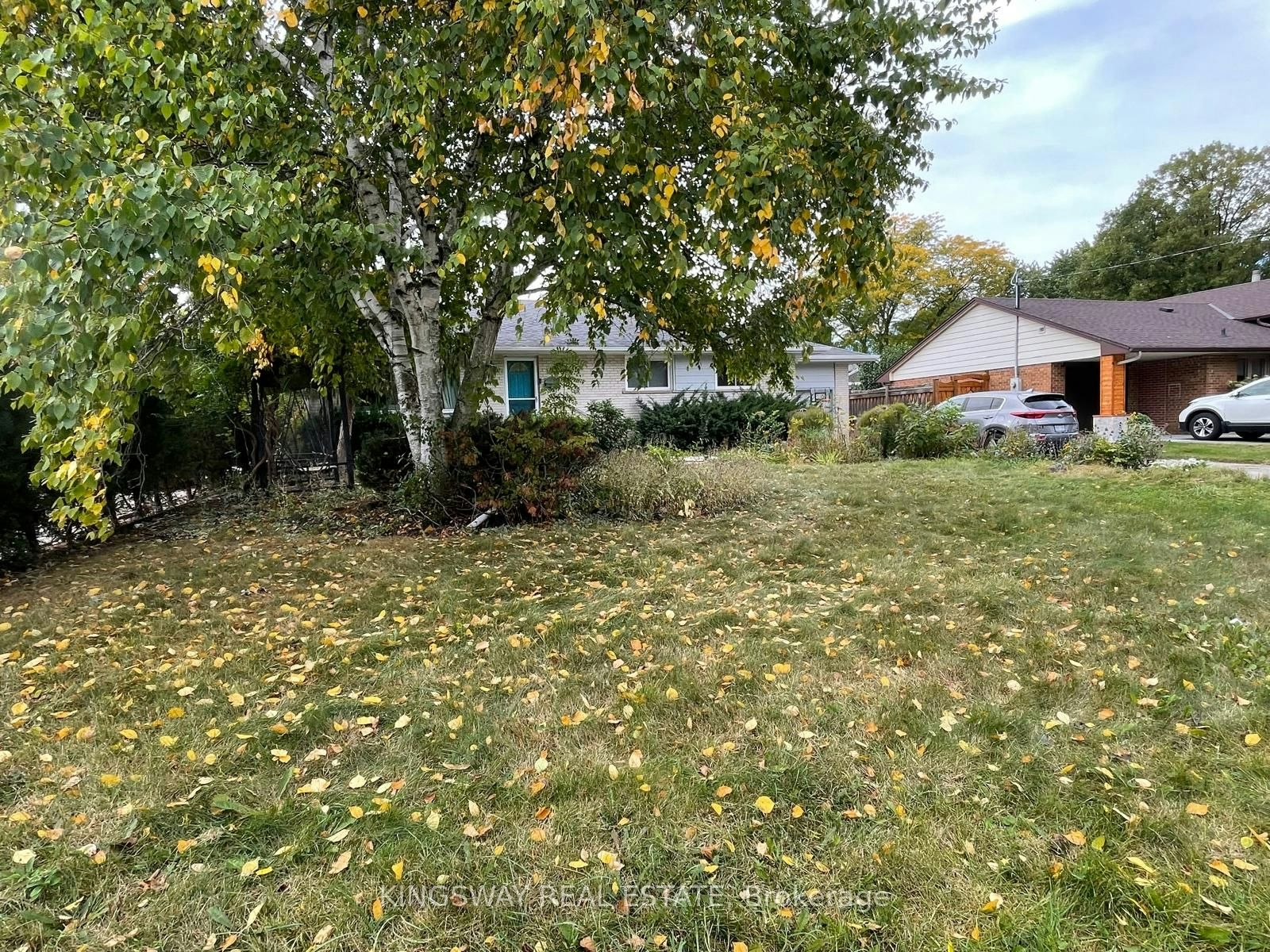 16 Plainsman Road, Mississauga, ON, L5N 1C5 - 2