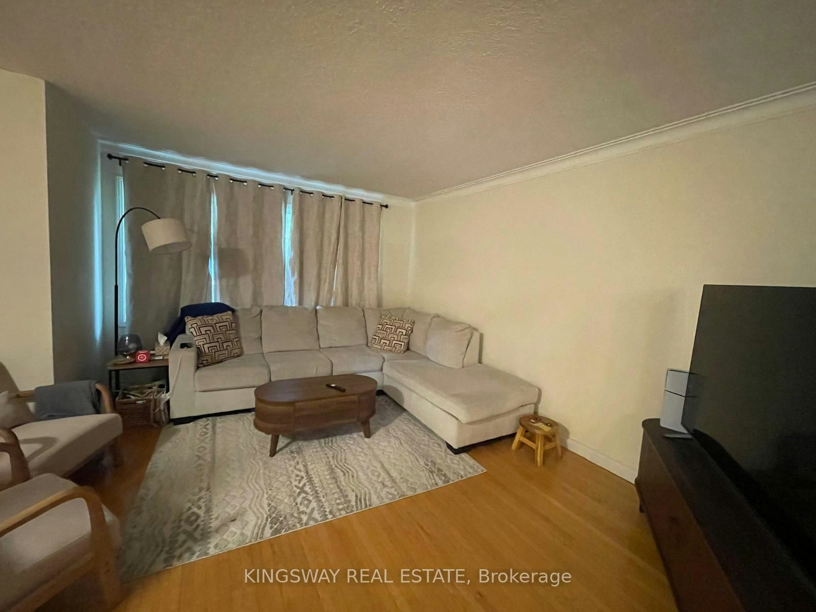 16 Plainsman Road, Mississauga, ON, L5N 1C5 - 6