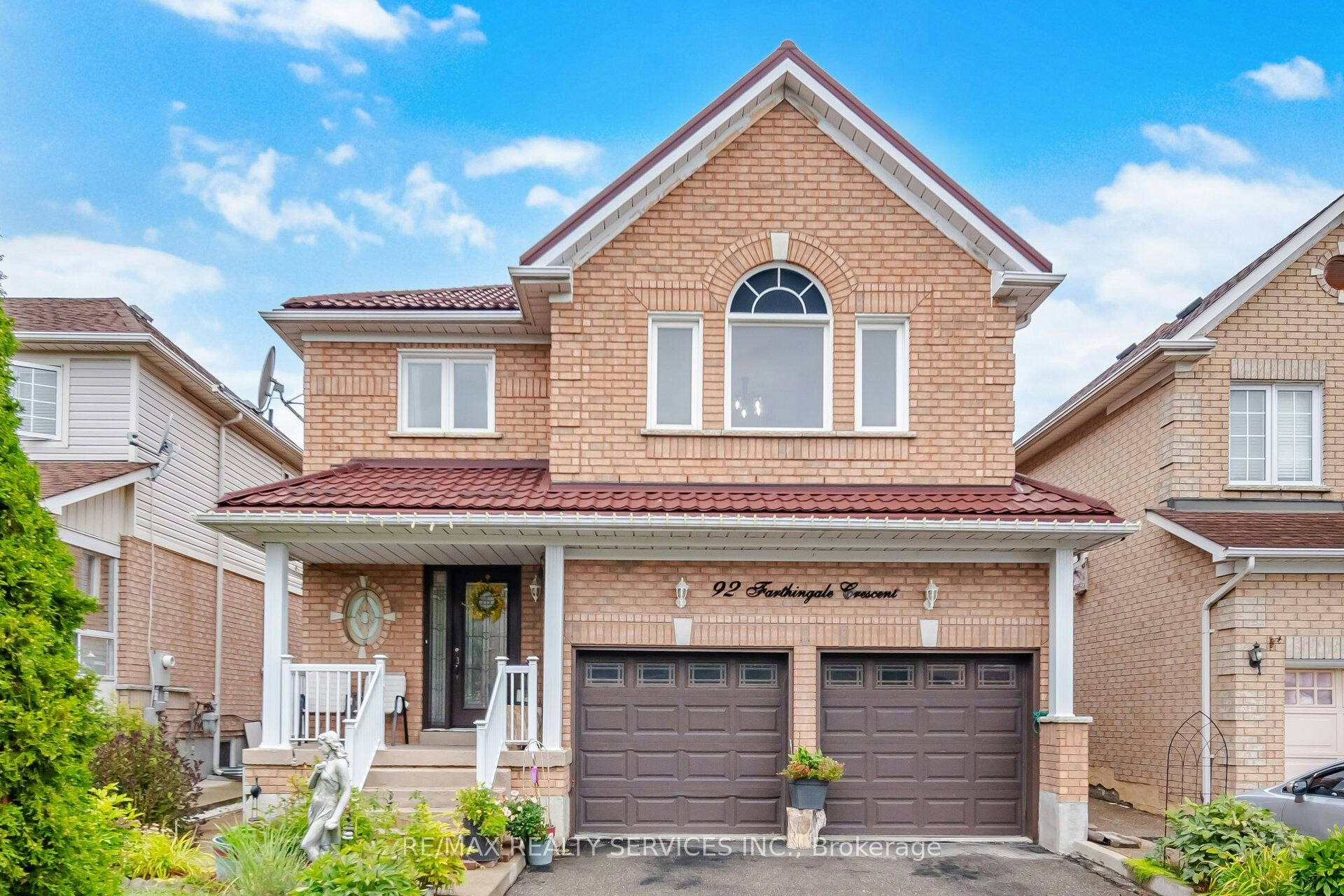 92 Farthingale Crescent, Brampton, ON, L7A 1W8