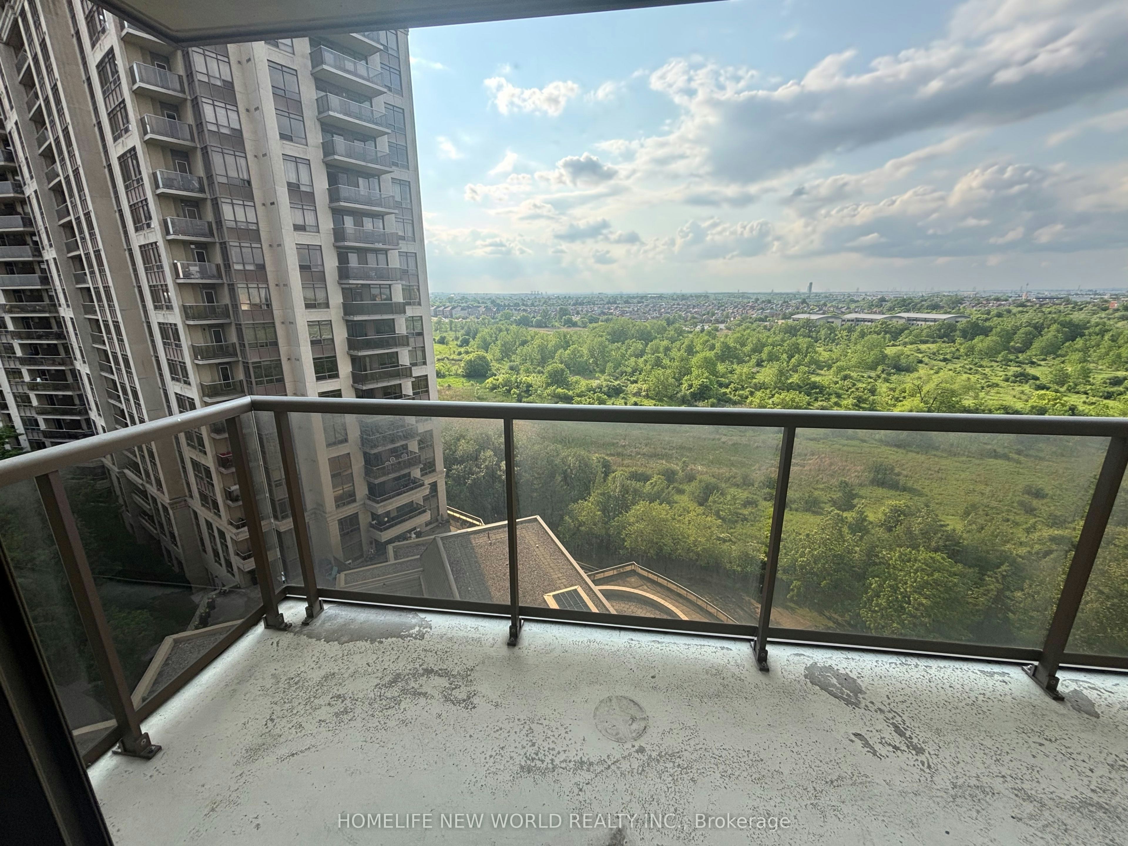 1026-700 Humberwood Boulevard, Toronto, ON, M9W 7J4 - 11
