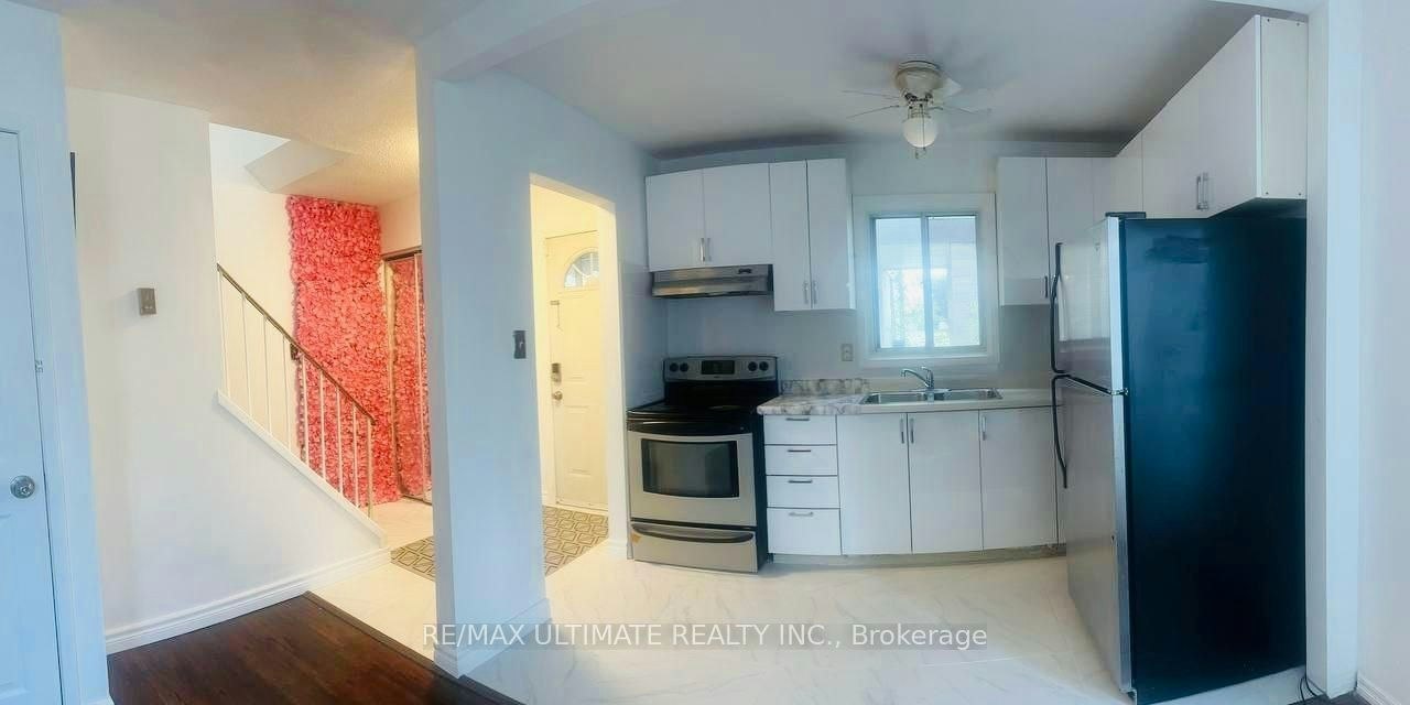 7 Grand River Court, Brampton, ON, L6S 2J8 - 3