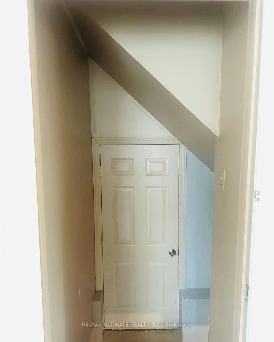 7 Grand River Court, Brampton, ON, L6S 2J8 - 12