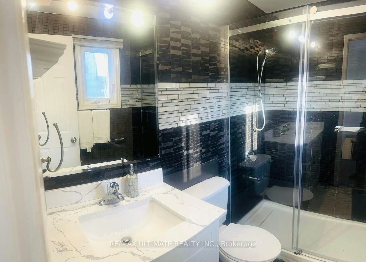 7 Grand River Court, Brampton, ON, L6S 2J8 - 7