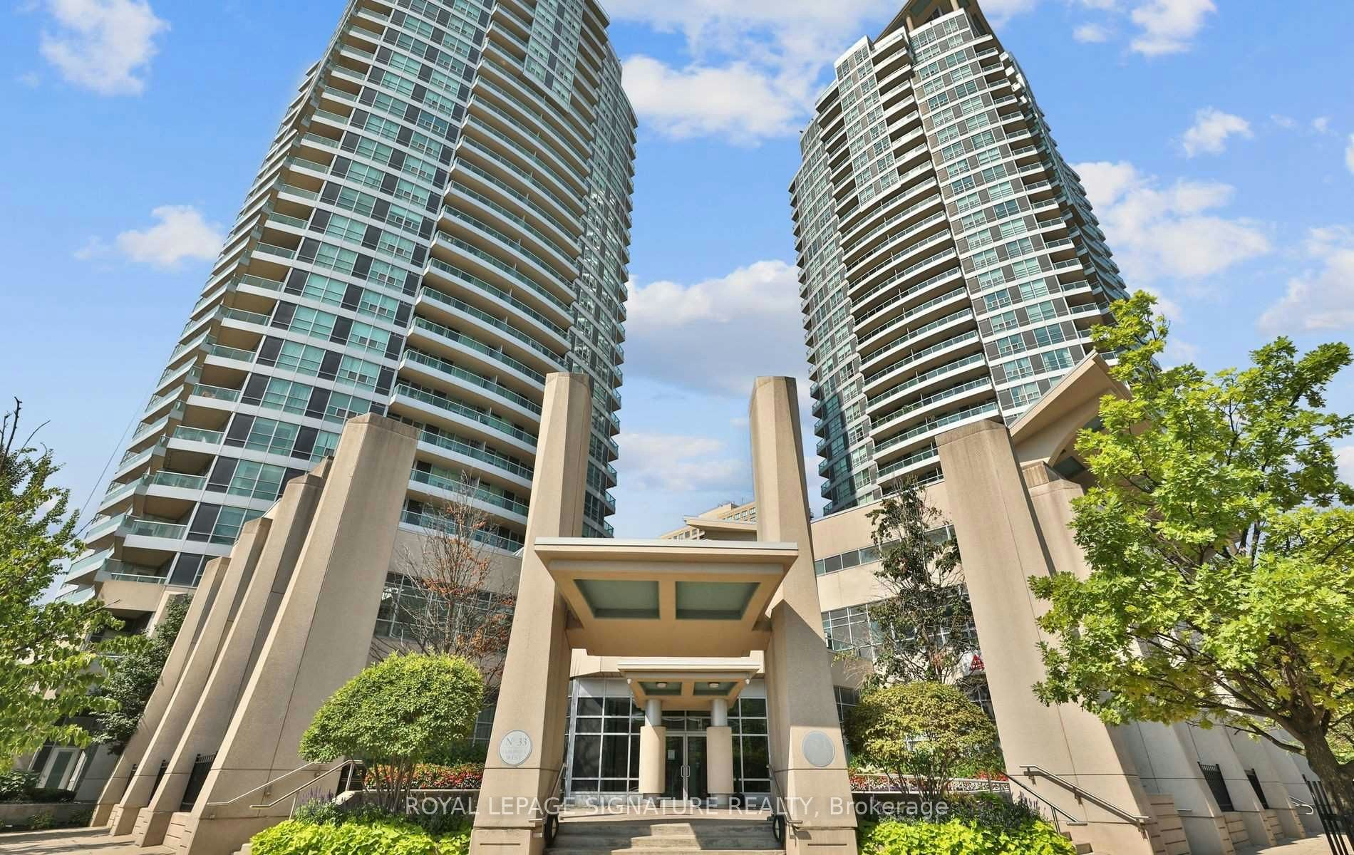 1605-1 Elm Drive W, Mississauga, ON, L5B 4M1
