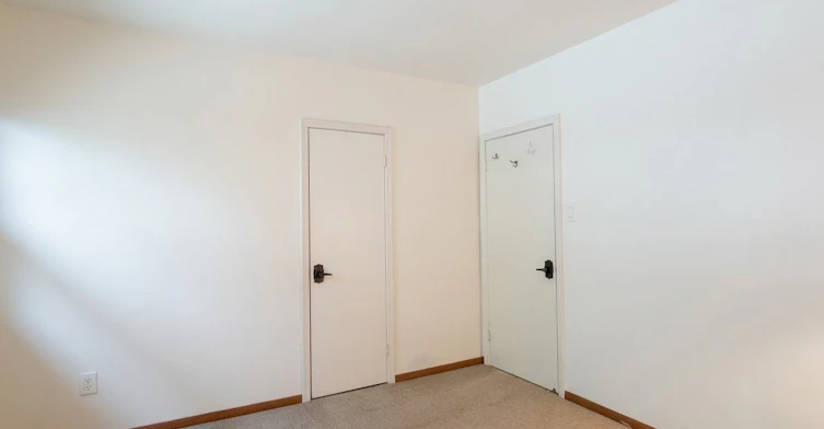 31 Cheshire Drive, Toronto, ON, M9B 2N7 - 7