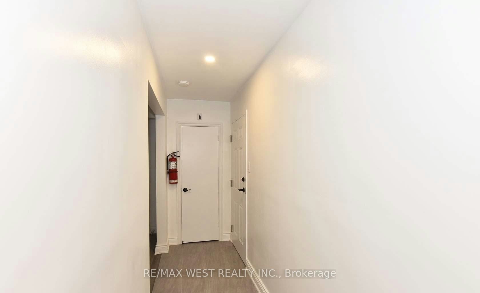 Main-168 Strathnairn Avenue, Toronto, ON, M2M 2G1 - 4