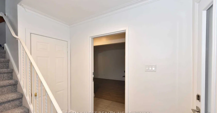 Main-168 Strathnairn Avenue, Toronto, ON, M2M 2G1 - 3