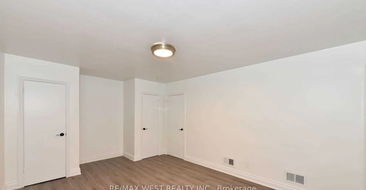Main-168 Strathnairn Avenue, Toronto, ON, M2M 2G1 - 12