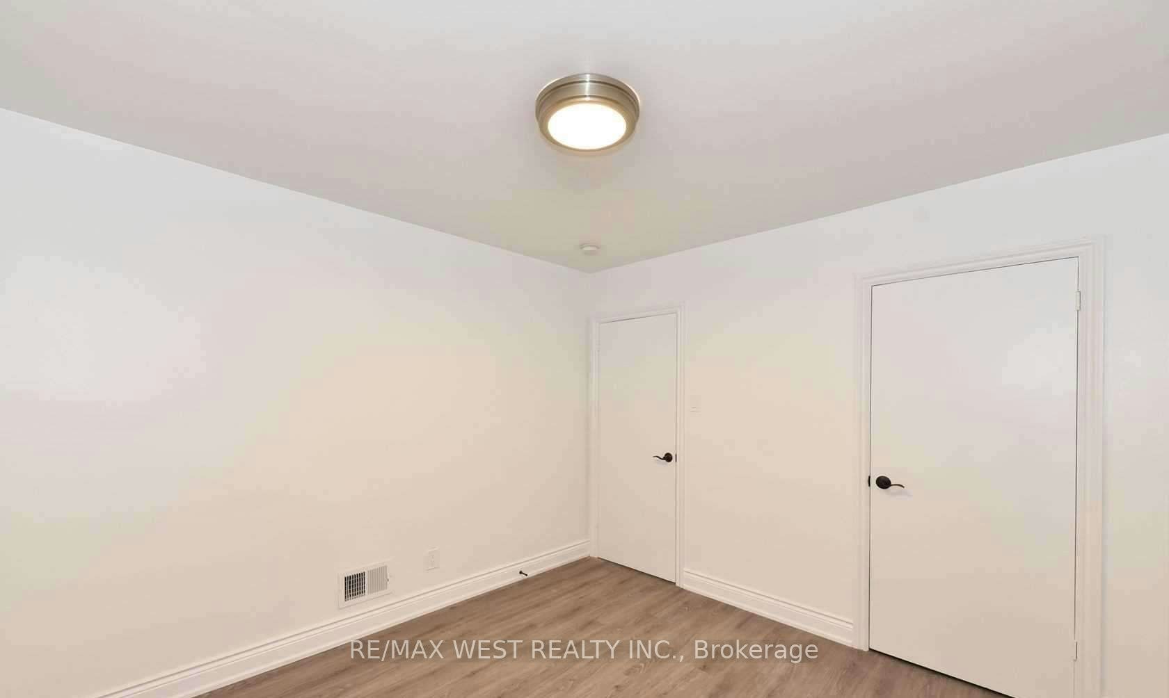 Main-168 Strathnairn Avenue, Toronto, ON, M2M 2G1 - 14