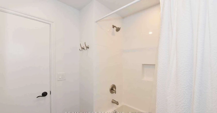 Main-168 Strathnairn Avenue, Toronto, ON, M2M 2G1 - 17