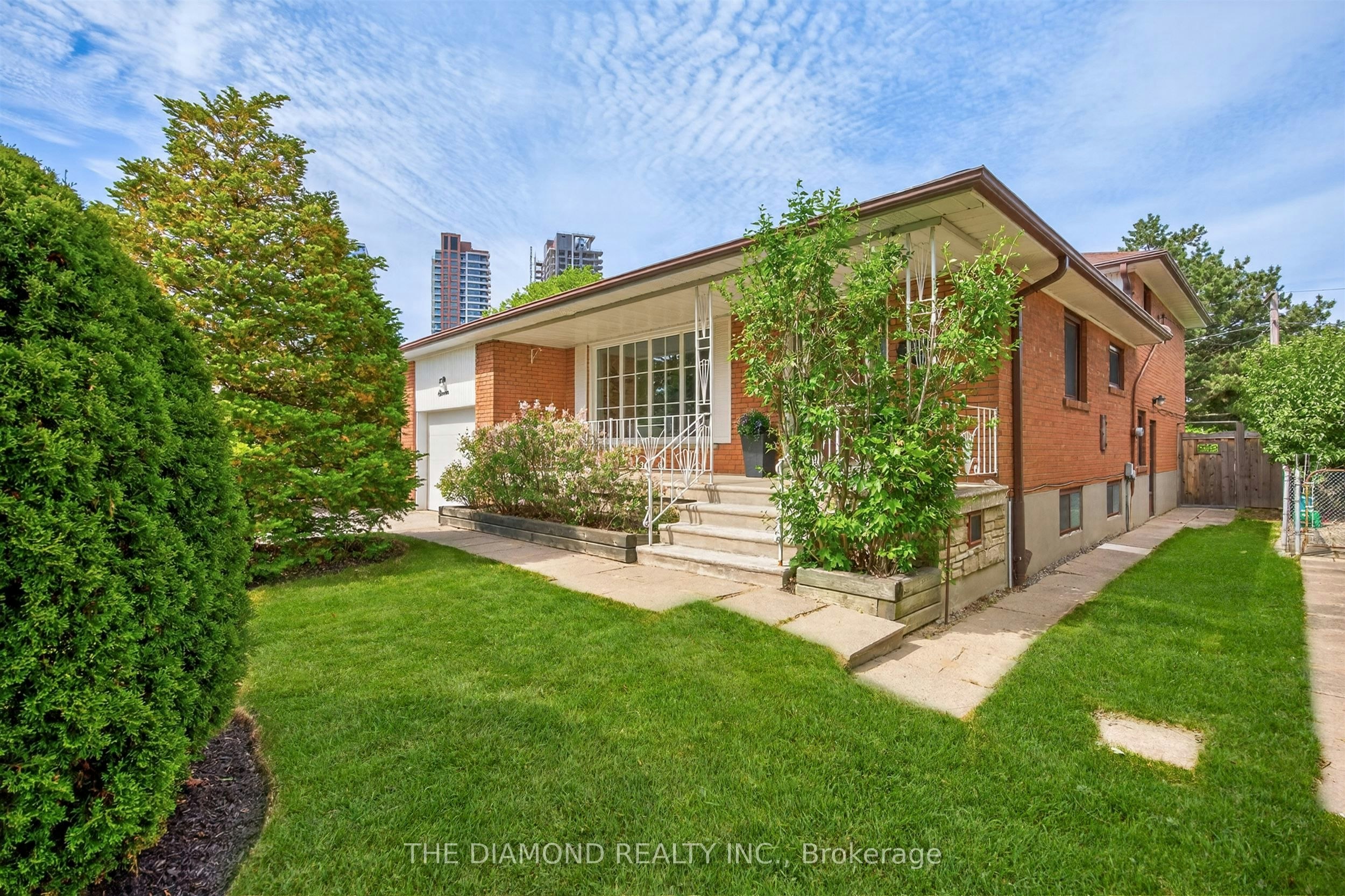 11 Swordbill Drive, Toronto, ON, M9A 4V3