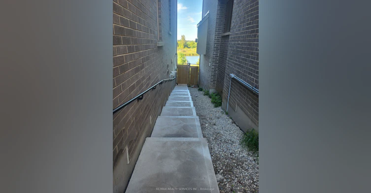 116 Brushwood Drive, Brampton, ON, L6Y 6H6 - 2