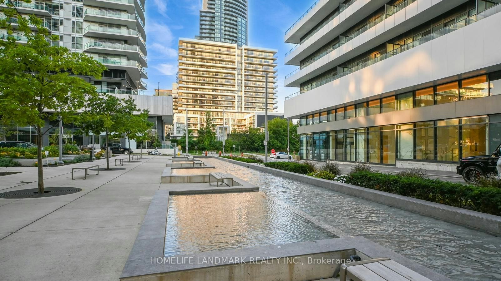 4811-30 Shore Breeze Drive, Toronto, ON, M8V 0J1 - 2