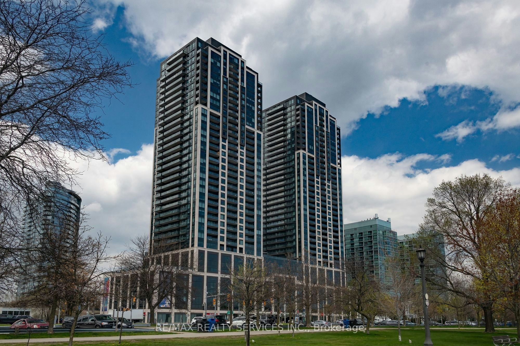 1616-1926 Lake Shore Boulevard W - 4