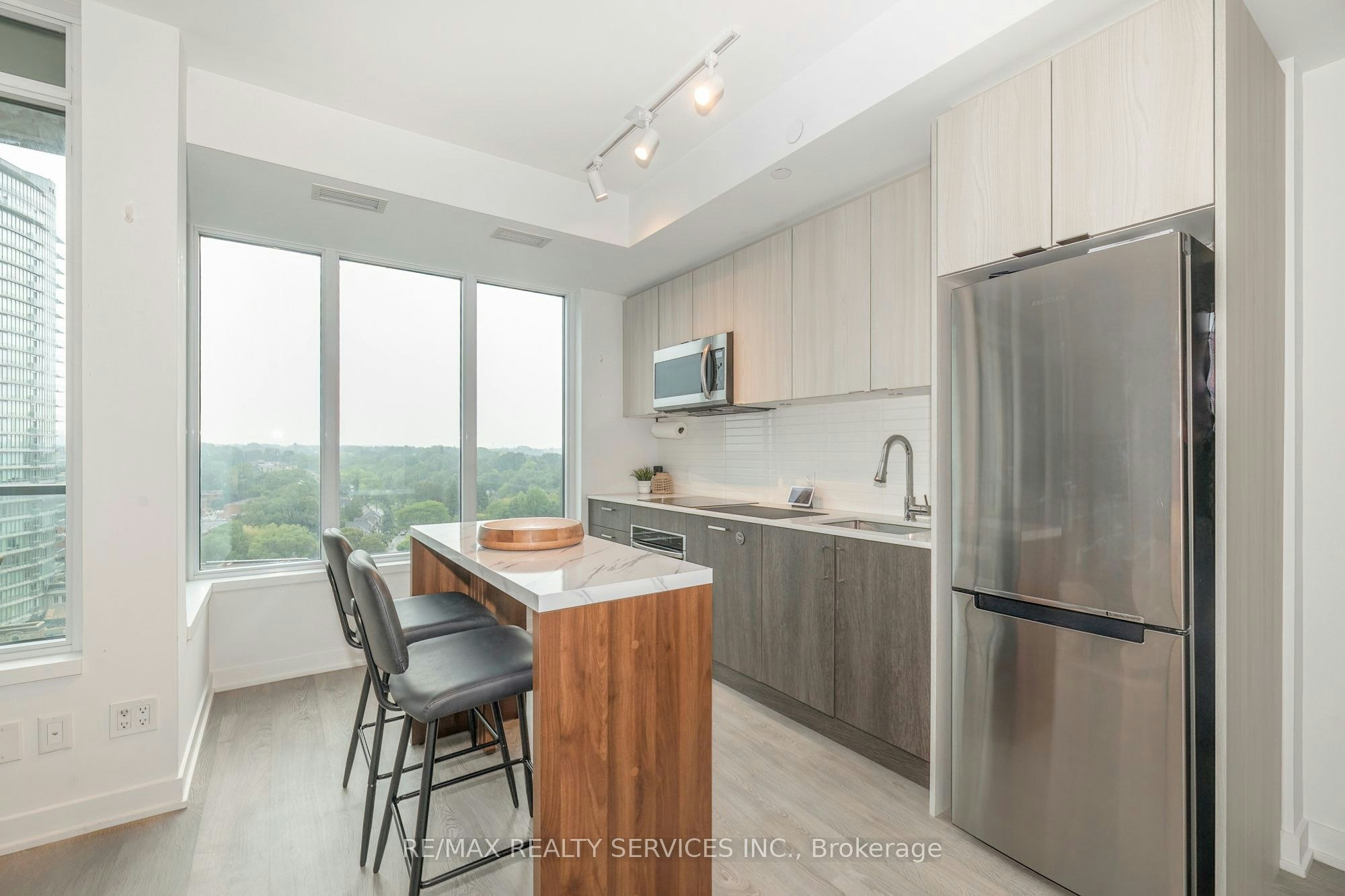 1616-1926 Lake Shore Boulevard W, Toronto, ON, M6S 1A1 - 9