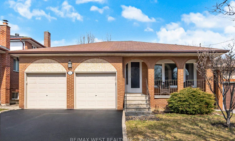 6 Disan Court