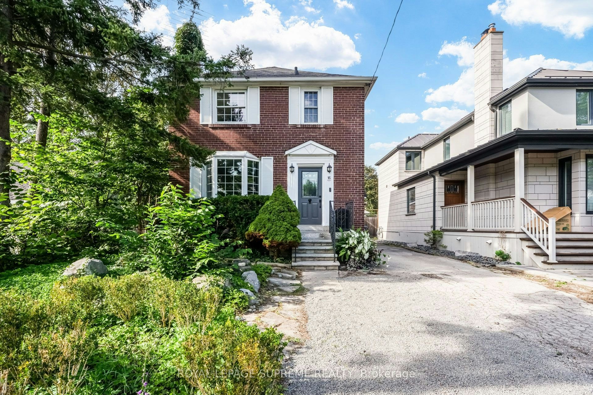 16 City Road, Toronto, ON, M8V 2H4