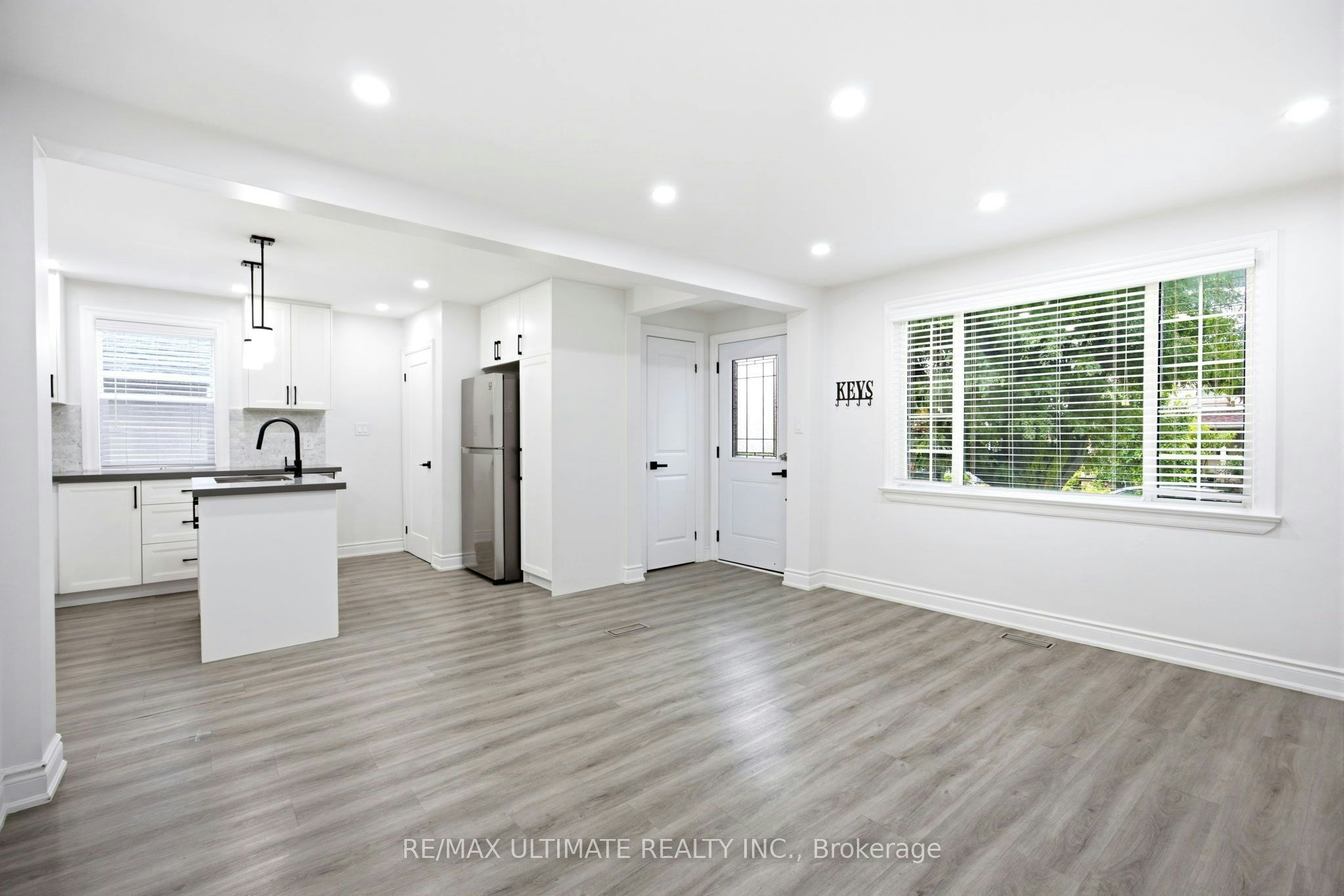 355 Culford Road, Toronto, ON, M6L 2V8 - 21