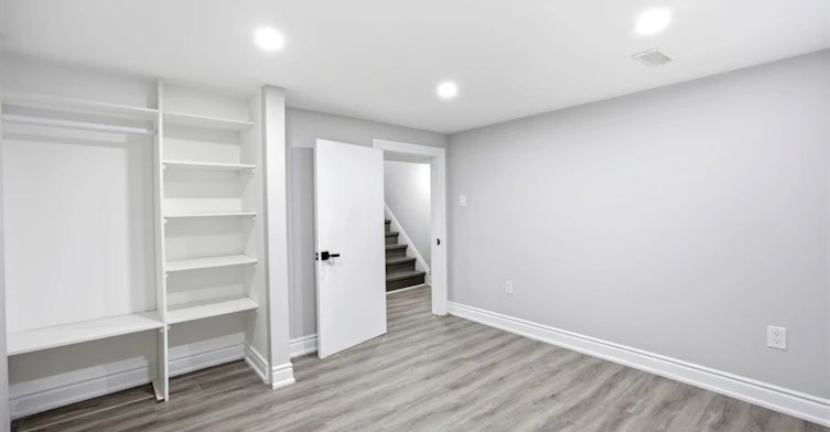 355 Culford Road, Toronto, ON, M6L 2V8 - 8