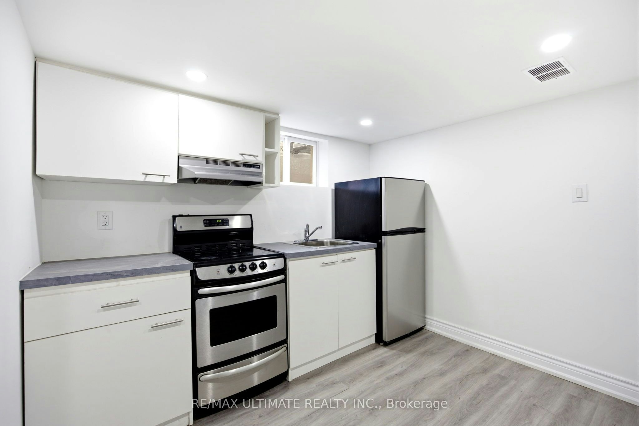 355 Culford Road, Toronto, ON, M6L 2V8 - 4