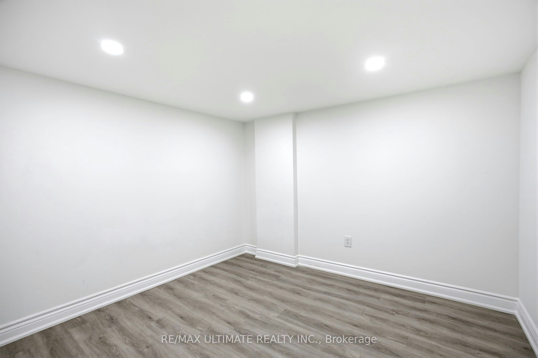 355 Culford Road, Toronto, ON, M6L 2V8 - 6
