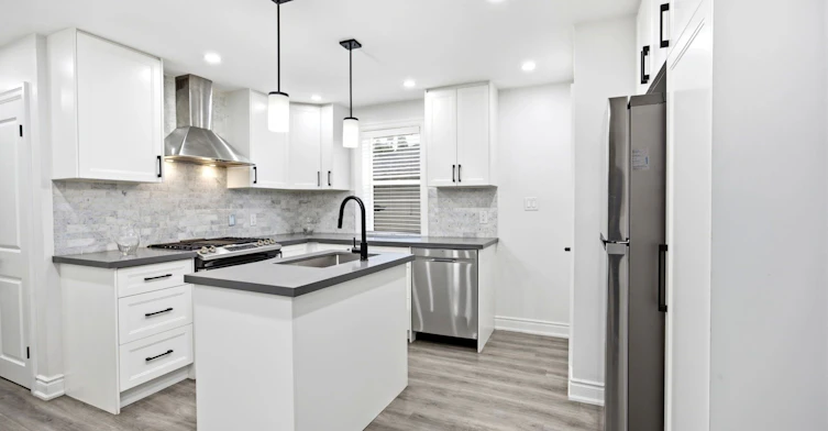 355 Culford Road, Toronto, ON, M6L 2V8 - 24