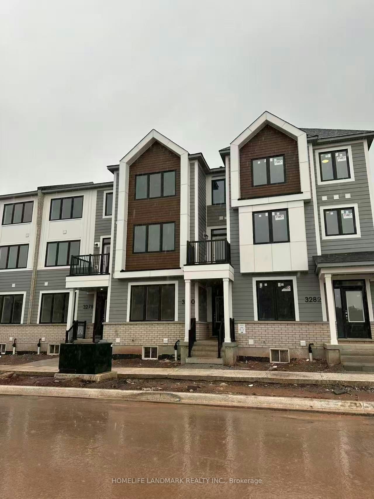 3280 Meadowridge Drive, Oakville, ON, L6H 8E3 - 5