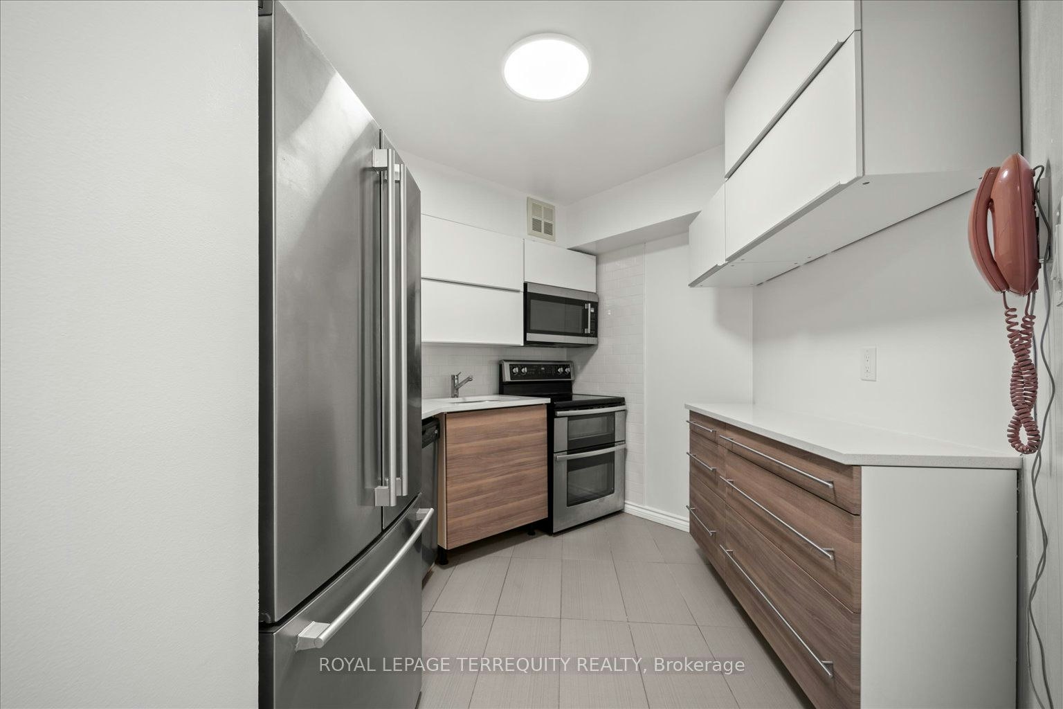 731-22 Southport Street, Toronto, ON, M6S 4Y9 - 13